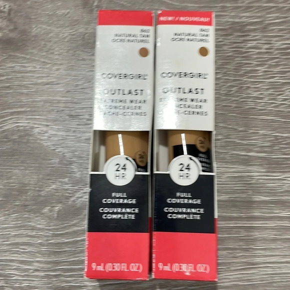 Covergirl Outlast Extreme Wear Concealer in 862 Natural Tan Bundle of Two - Picture 1 of 9